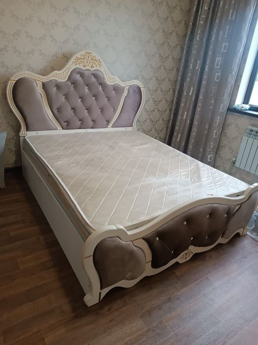 Двухспальный кровать