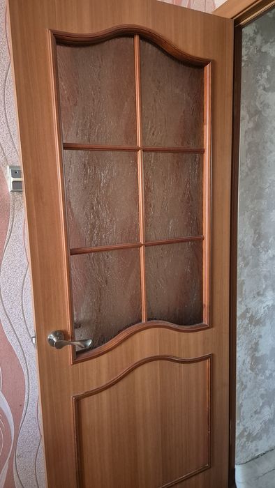Продам межкомнатные двери 60 и 80