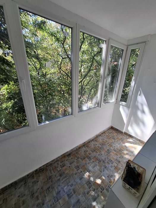 Dau in chirie apartament cu 2 camere zona podul Decebal