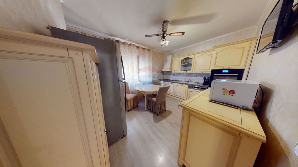 Vand vila duplex Prel Ghencea(stradal), Cartierul Latin-Penny