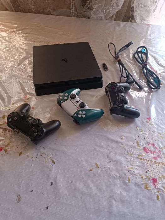 playstation 4 slim