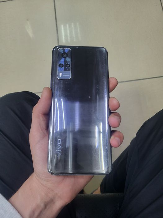 Телефон виво у31 продам