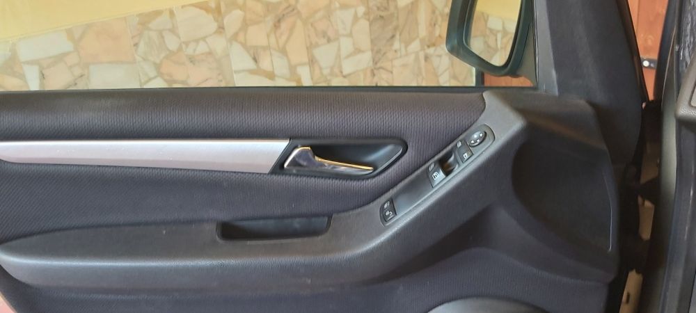 Vând Mercedes B class  CDI din 2009,motor 1900 ,diesel
