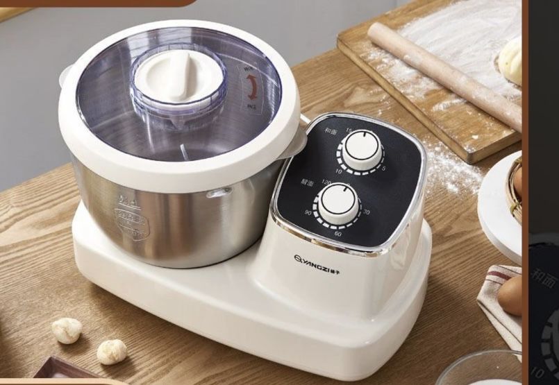 Тестомешалка очень хорошего качества новый