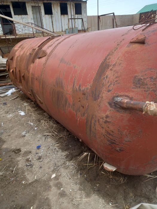 Продаю Ёмкость  в хорошем состояний