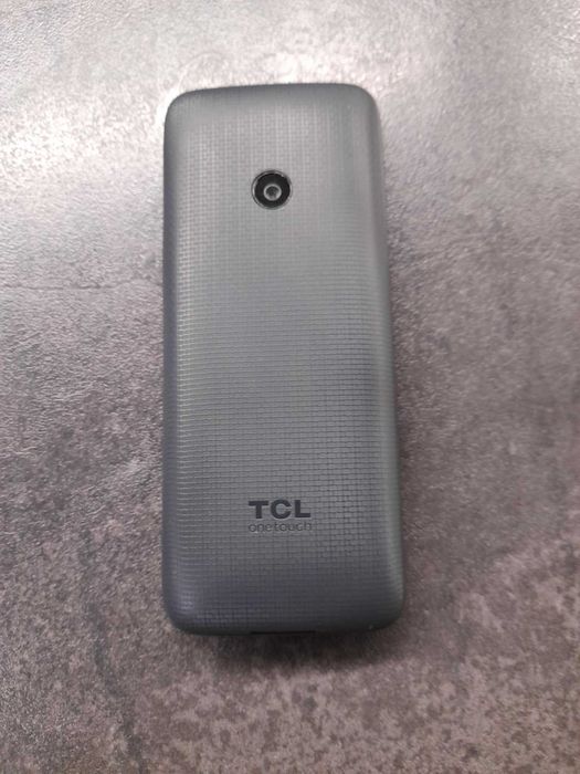Продавам Телефон TCL OneTouch 4041