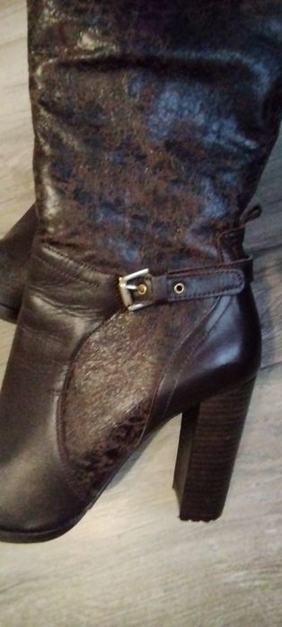 Ботуши на висок ток