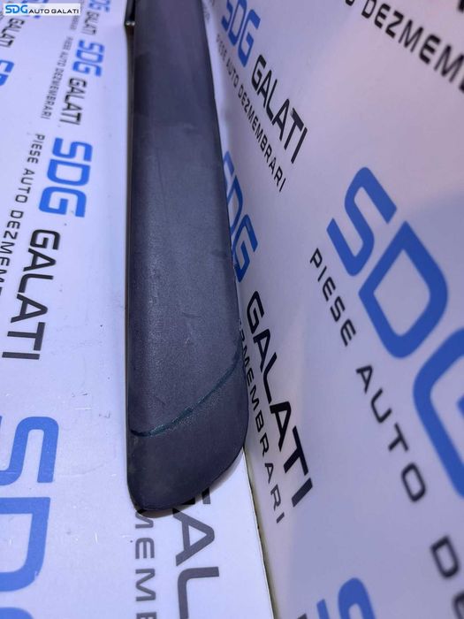 Bandou Ornament Plastic Stanga de pe Bara Spoiler Spate BMW Seria 3 E46 Turing Break 1998 - 2006 Cod 8227575 51128227575 [L7853]