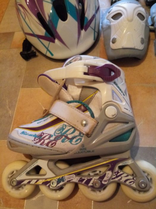 Продам детские вещи.