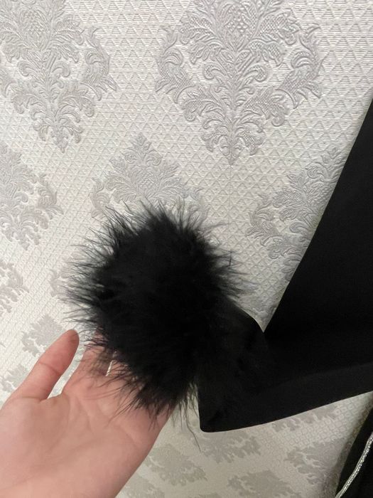 продам вечернее платье черное