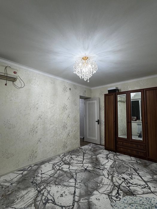 Сдается комната для двух студенток возле метро Буду Ирак йули