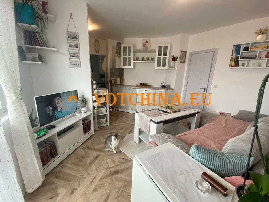 Продава се Четиристаен апартамент в Варна, Христо Ботев - 130 кв.м за 1138 €/кв.м - Снимка #1
