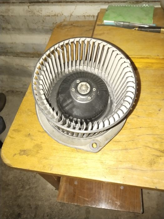 Вентилятор печки калина приора б/у