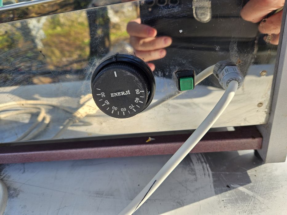 Топла Витрина настолна хоризонтална за Ядки 6 вида