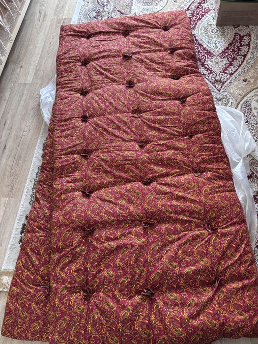 Продам Матрас новые и одеяло