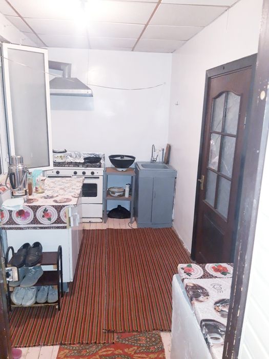 Квартира сотилади.