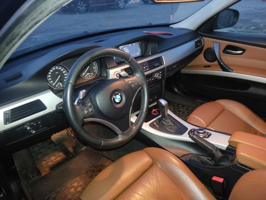 Dezmembrez BMW E90 330XD, motor N57D30A
