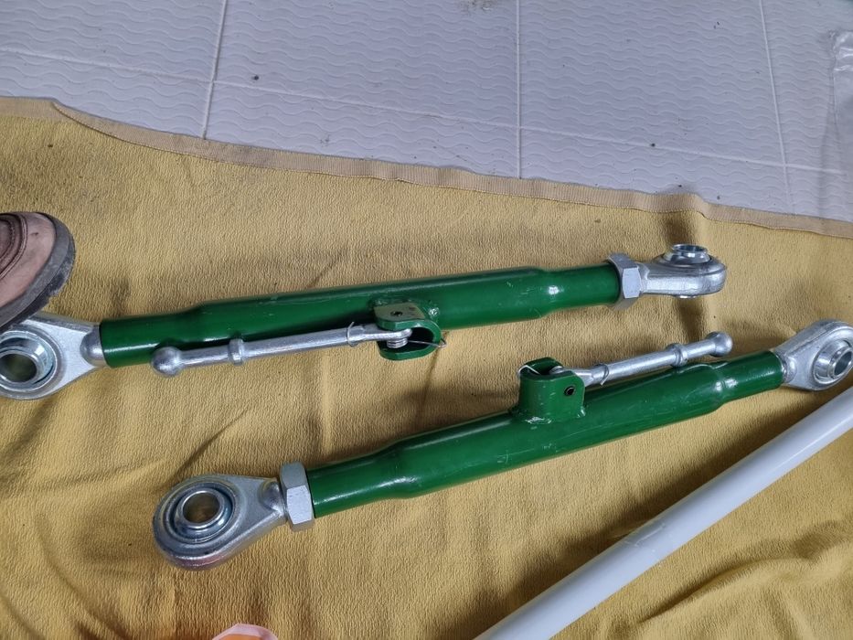 Tirant central tractor john deere catg 2 preț 300 lei se poate trimite