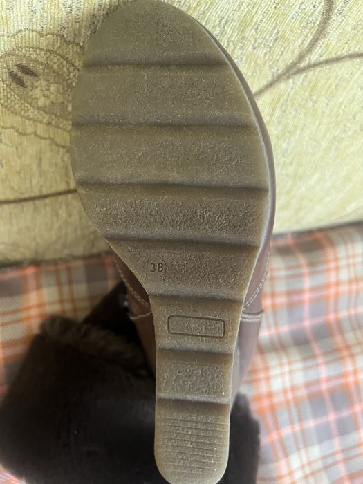 Сапоги кожаные, на меху. Размер38. Очень удобные!