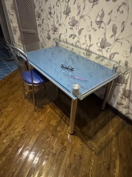 Стекляный стол и 6 стульев комплект