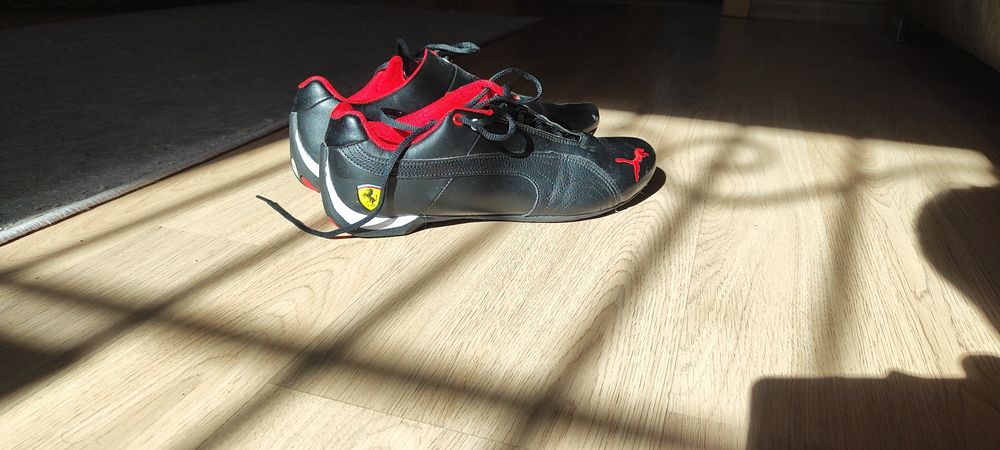 мужские кроссовки Puma Scuderia Ferrari Speedcat в черно-красной расцв