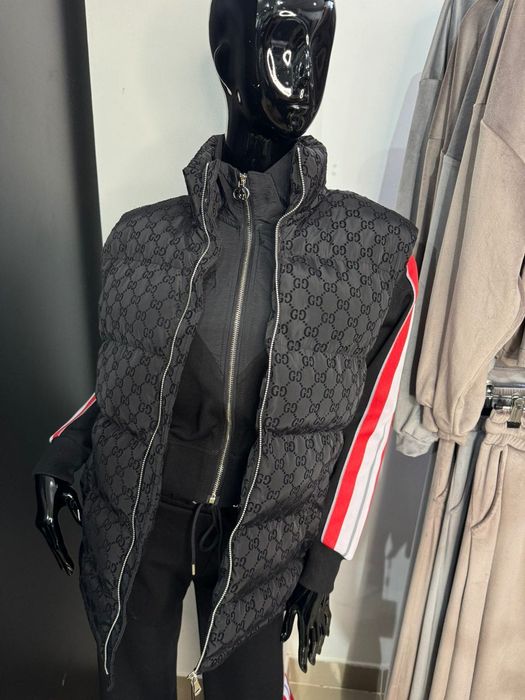 ig:D1AFACTOR Vest Gucci Black In Stoc (S M L XL XXL)