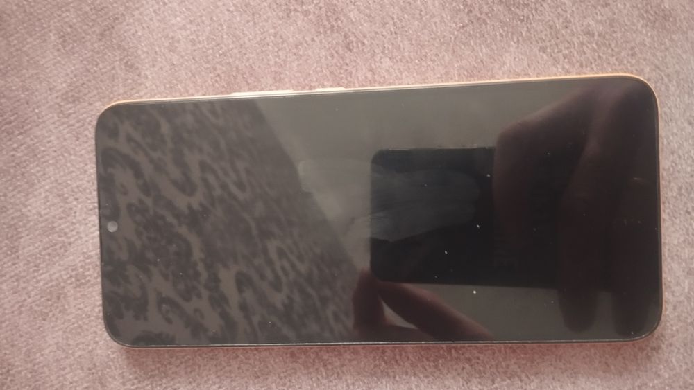 Продам телефон Honor