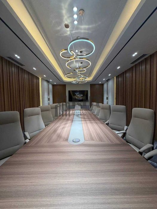 Аренда Офиса  в бизнес центре класса А 925м2  ор-р парк Ашхабад