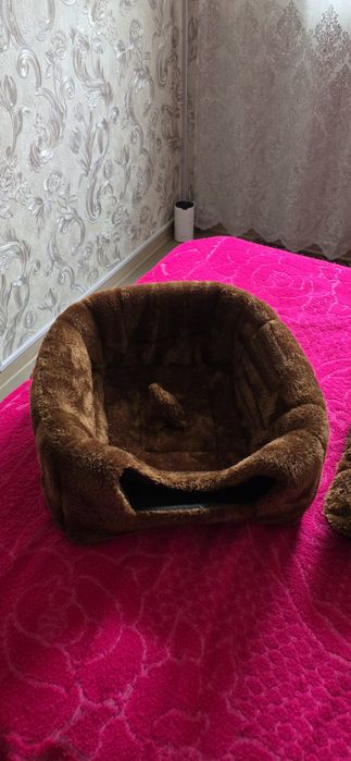 Домик лежанка для кошки и собаки