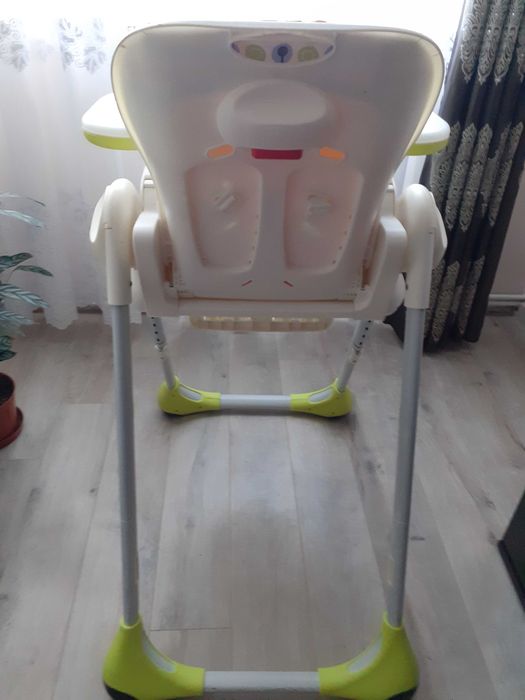 Vând scaun + masă telescopică pentu bebeluși