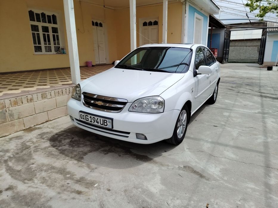 Lacetti 1.6 2013 avtomat oq