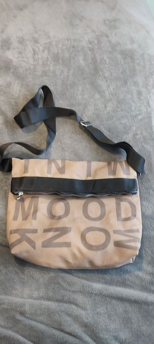 Продавам дамска чанта