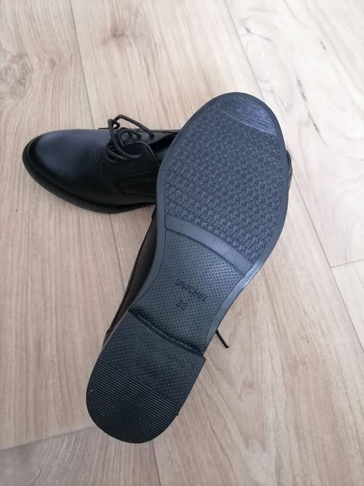 Подросткавая коженная обувь