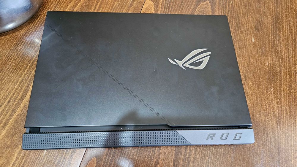 Лаптоп ASUS ROG Strix SCAR 17 X3D 2 години гаранция