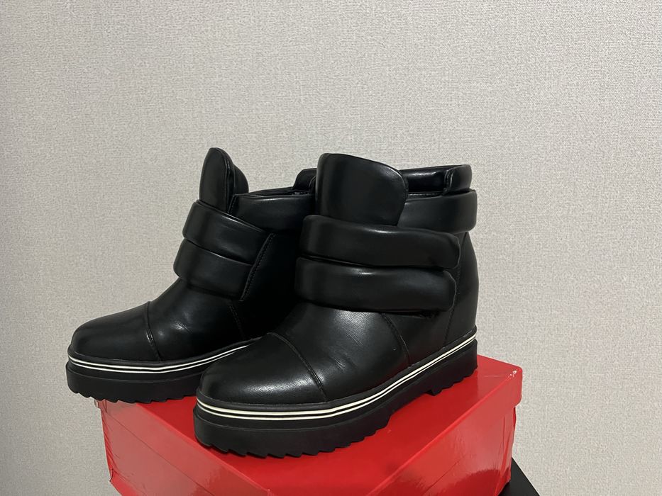 Продам женскую обувь