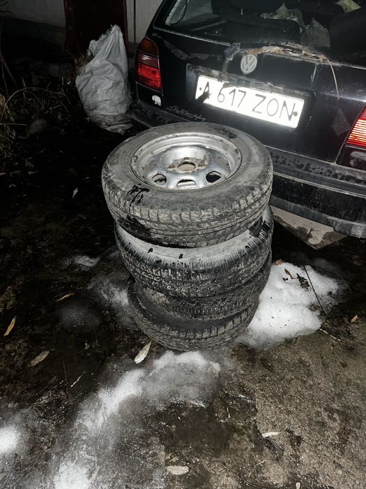 Продам диски на 13 4х100 с резиной