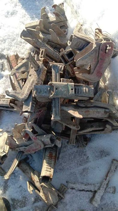 Продам замки для опалубки новые и бу универсальные и клиновые