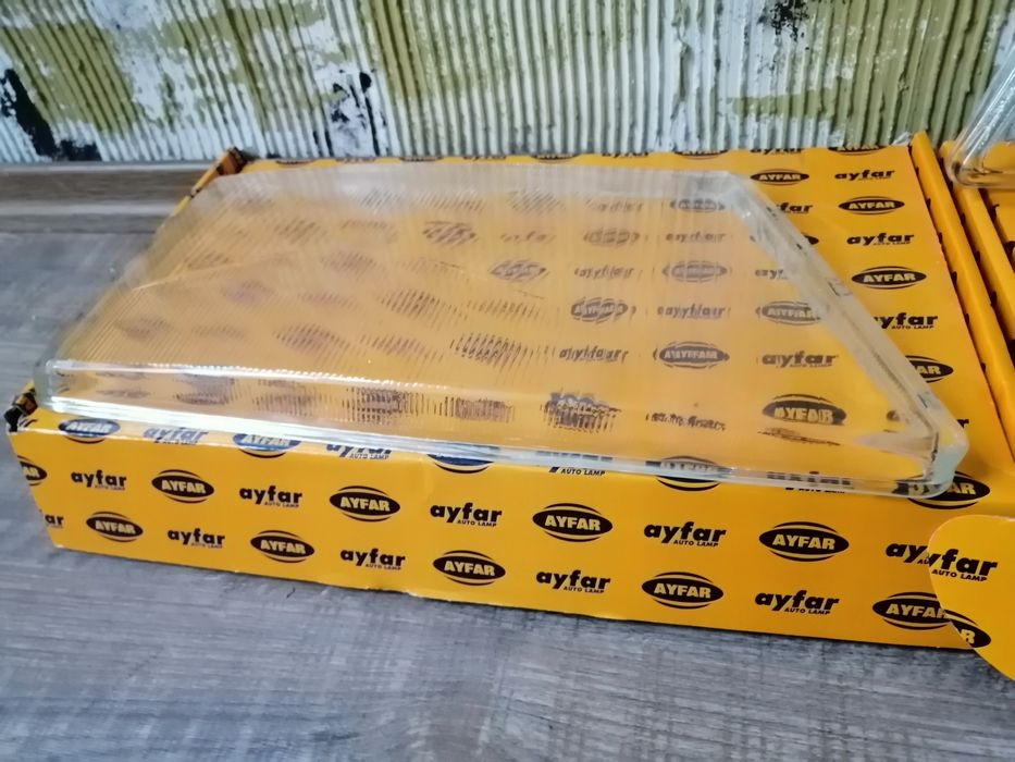 Стъкло фар Спринтер 95 - 00 стъкла фарове мерцедес