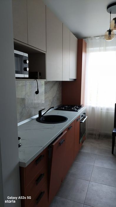 Apartament 2 camere de închiriat, cu2 balcoane