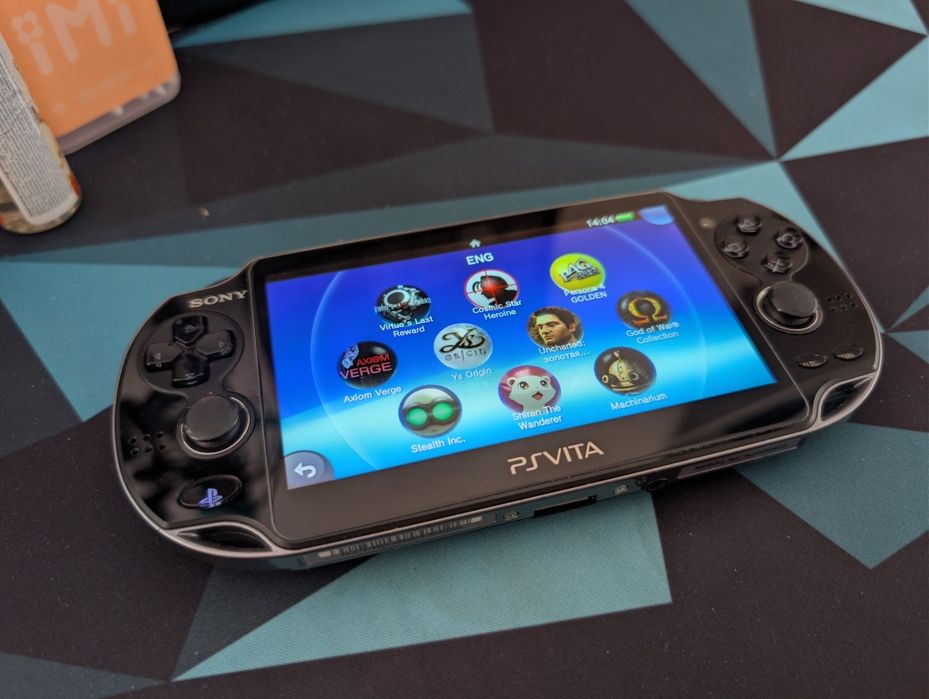 Ps vita в отличном состоянии