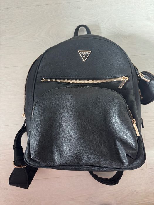 Голяма дамска раница GUESS