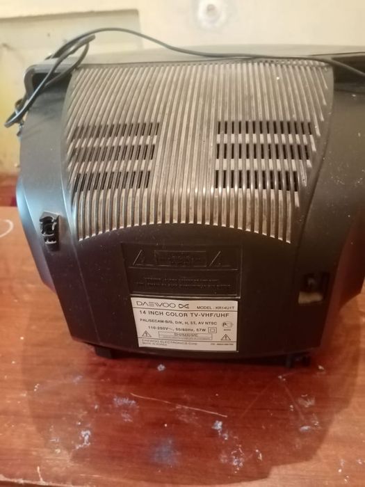 продам телевизор