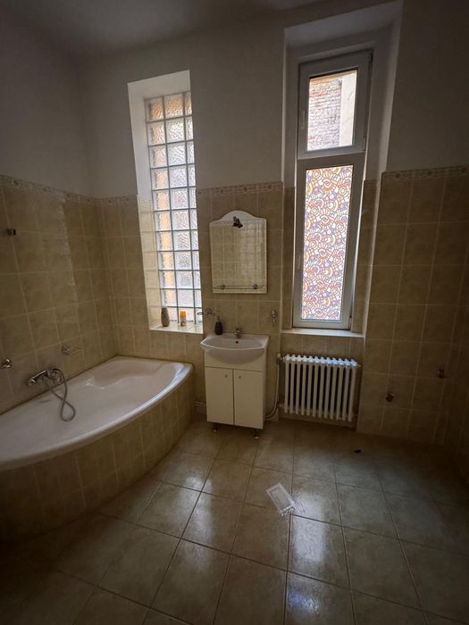 Apartament 3 camere, 100 mp – Palatul Venetian (Rimanóczy II), ultracentral Oradea