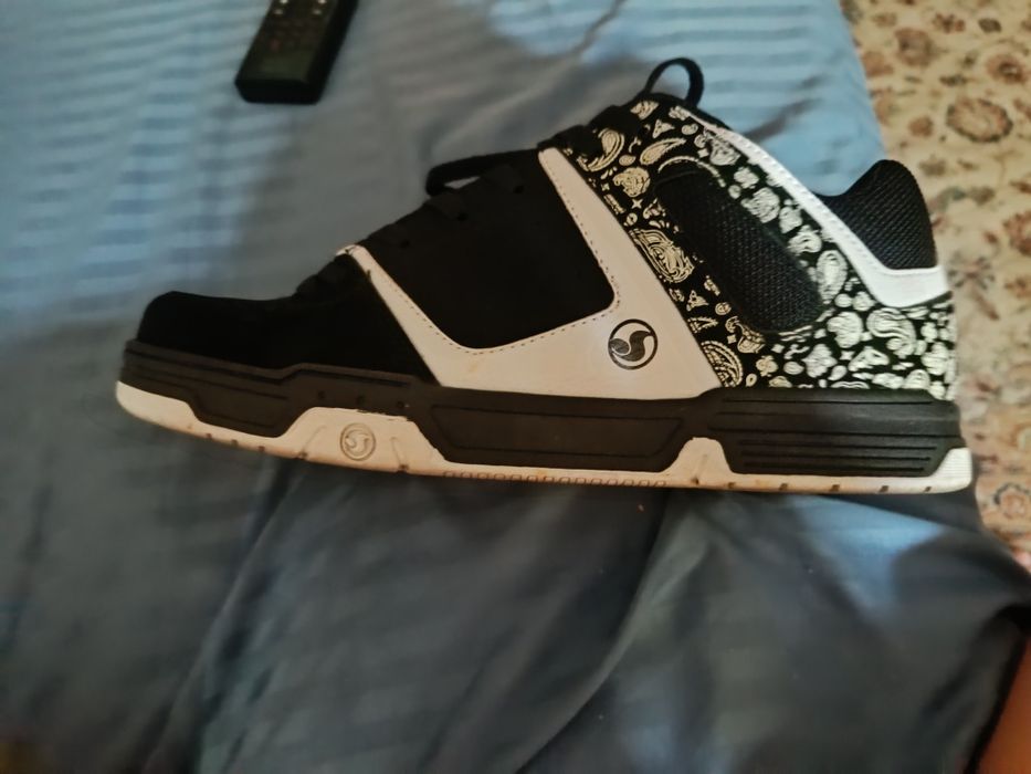 Кроссовки DVS. оригинал