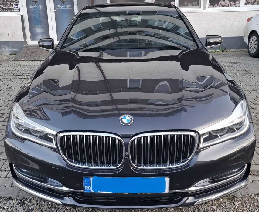 BMW 750i Xdrive, 4,4l benzina