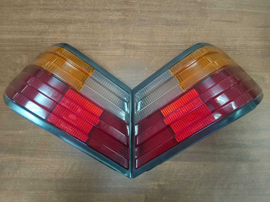 Задние фонари HELLA (OEM) для Mercedes-Benz W124 (Дорестайлинг)