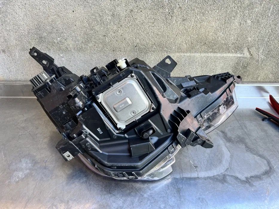 Far stanga full led Renault Arkana cod 260683632R