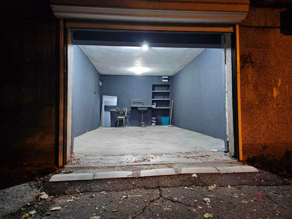 Дава се под наем Гараж / Паркомясто в Варна, Чайка - 25 кв.м за 159 € - Снимка #1