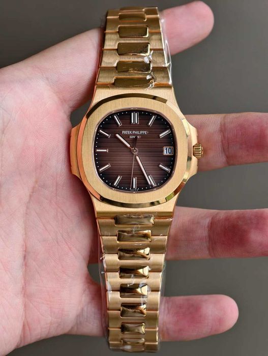 patek philippe nautilus кафяв