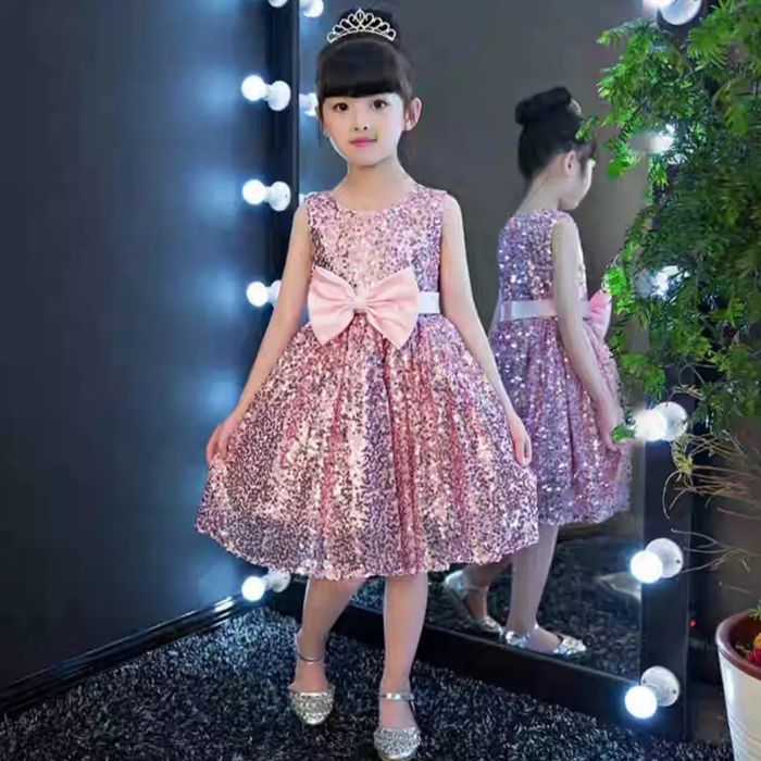 Куйлак сотишади янги. Продается новое шикарное платье